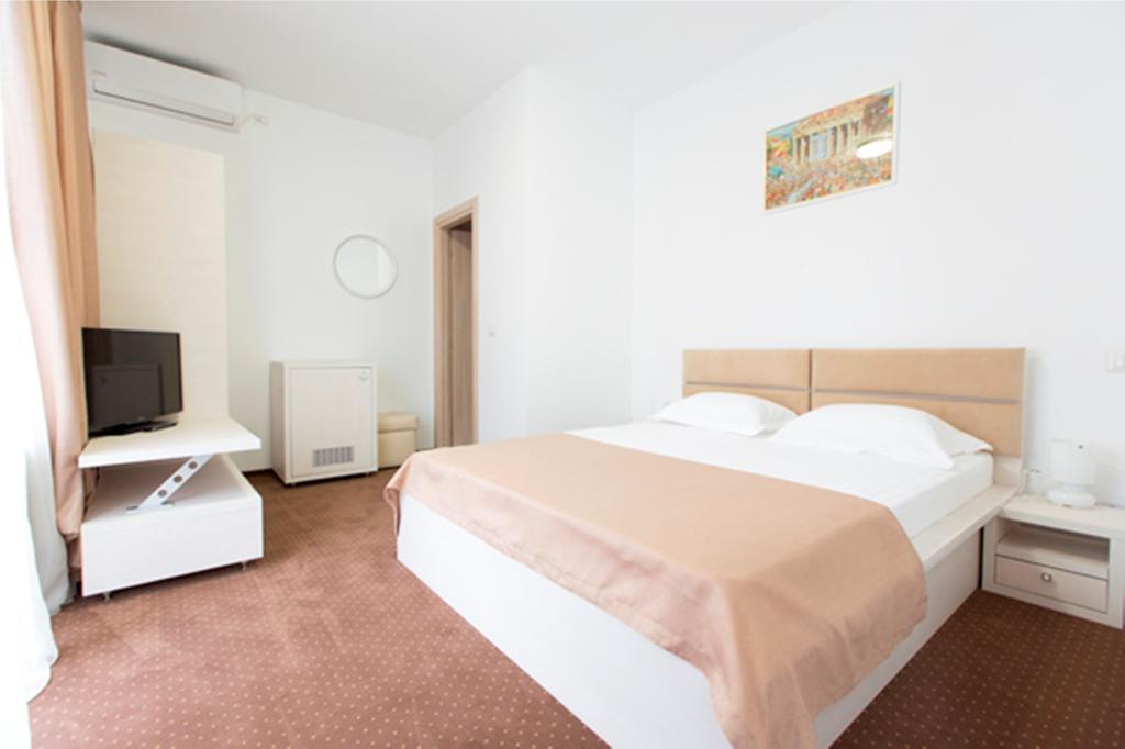 Hotel Thomas บูคาเรสต์ ภายนอก รูปภาพ