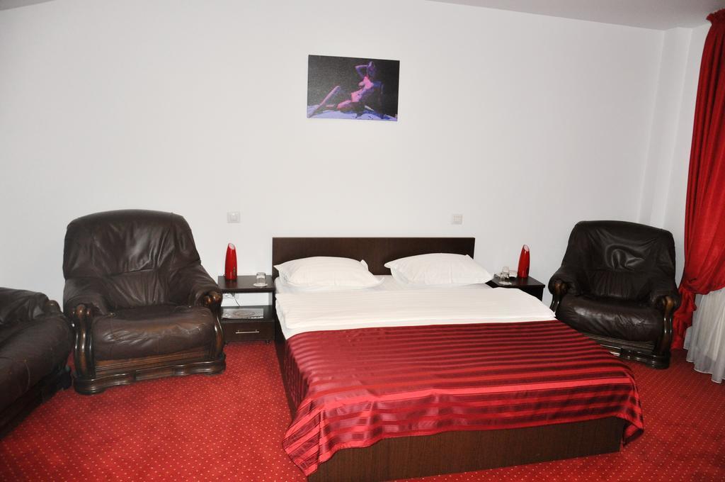 Hotel Thomas บูคาเรสต์ ภายนอก รูปภาพ