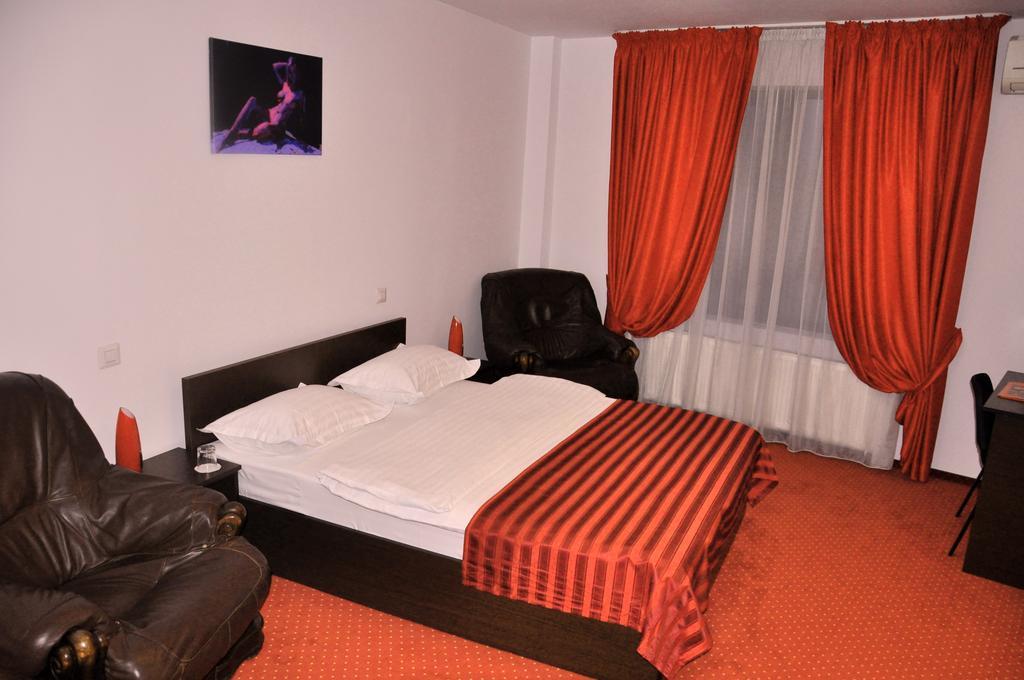 Hotel Thomas บูคาเรสต์ ภายนอก รูปภาพ